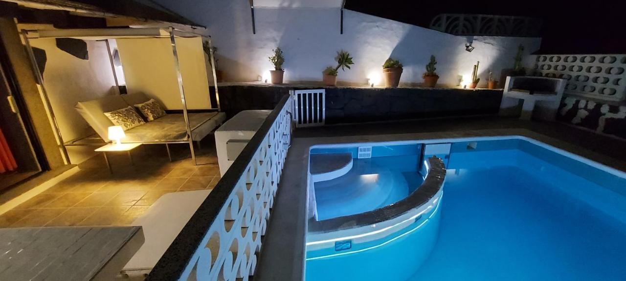 Aloelux Villa !! - Private Villa With Pool , Jacuzzi, Cinema, Massage ,Wonderful View, Art Desing Villa Tías Εξωτερικό φωτογραφία