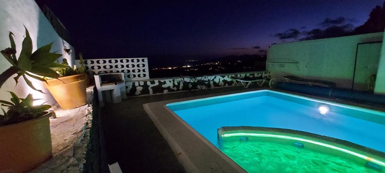 Aloelux Villa !! - Private Villa With Pool , Jacuzzi, Cinema, Massage ,Wonderful View, Art Desing Villa Tías Εξωτερικό φωτογραφία
